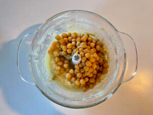 Remaining chickpeas and water added to the mixture