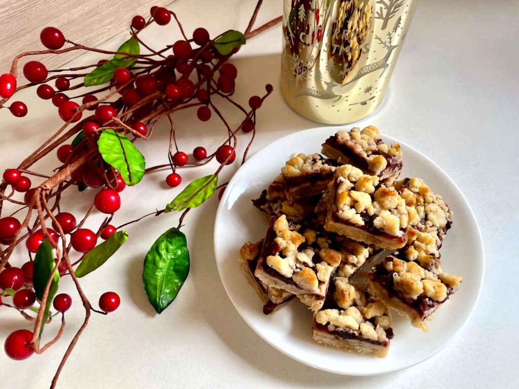 Cherry Crumble Bars