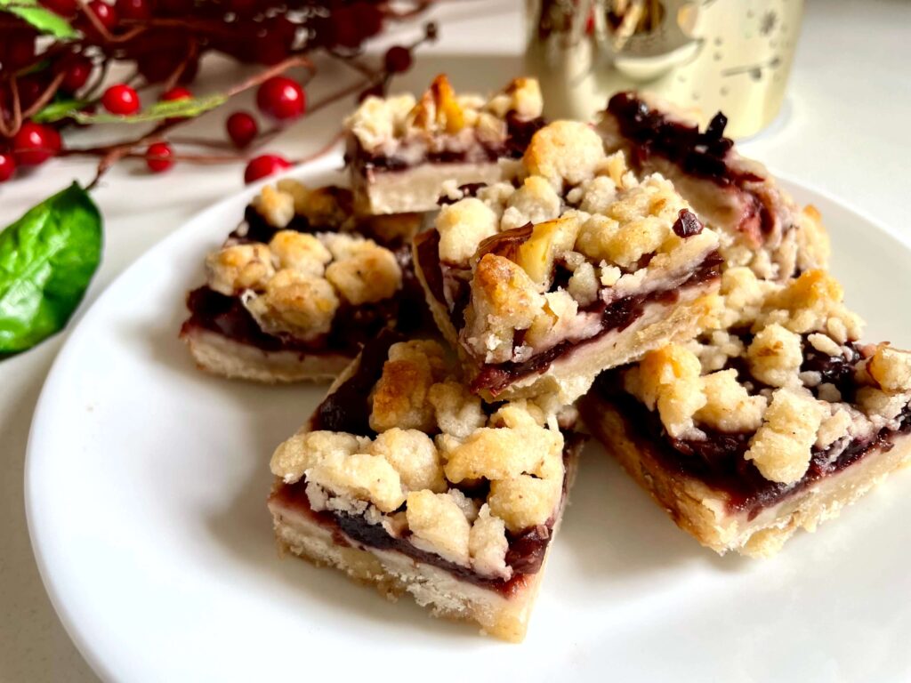 Cherry Crumble Bars